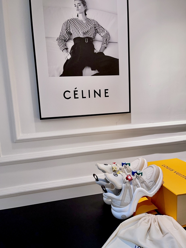 ルイヴィトン靴側面デザイン